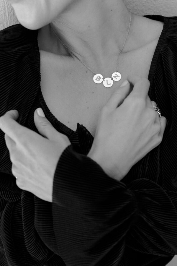 SURI 3 Disc Necklace
