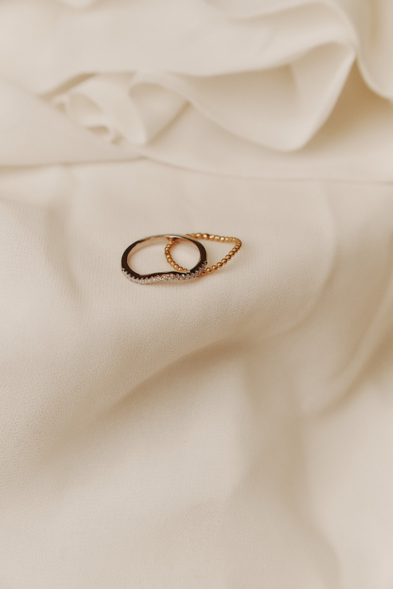 Fenna Dainty Signet